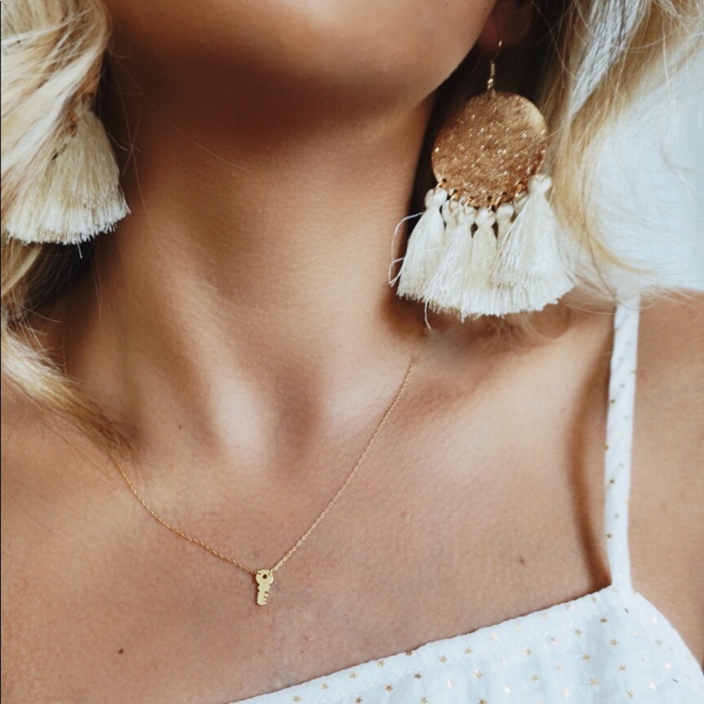 •LAST ONE//Portugal Tassel Earrings• - Picture 4 of 5